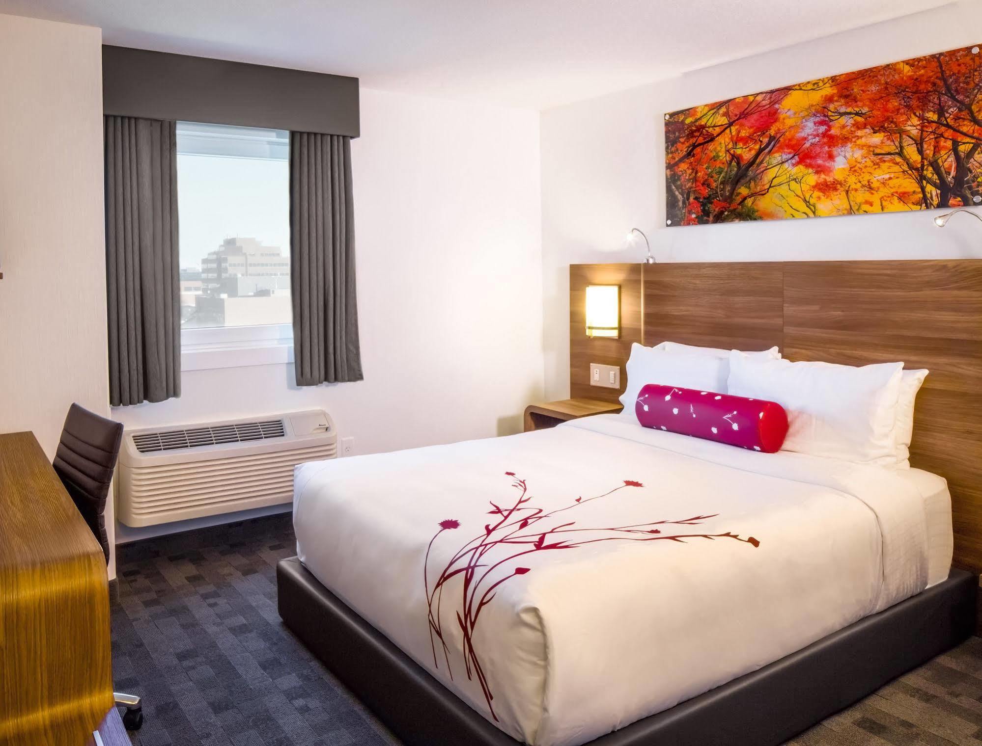 Hotel Elan Калґарі Екстер'єр фото