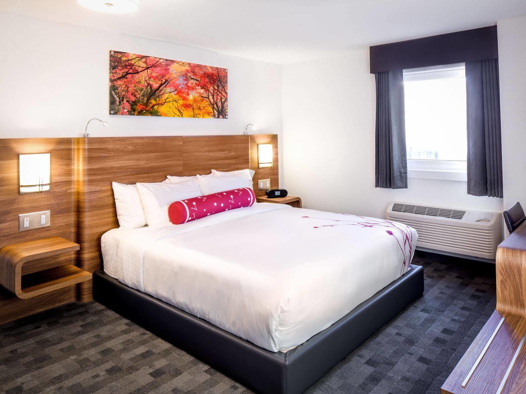 Hotel Elan Калґарі Екстер'єр фото